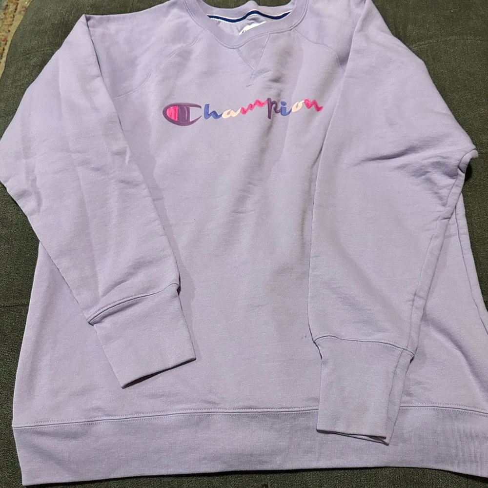 NWOT Champion lilac Crewneck 2XL fits like XL